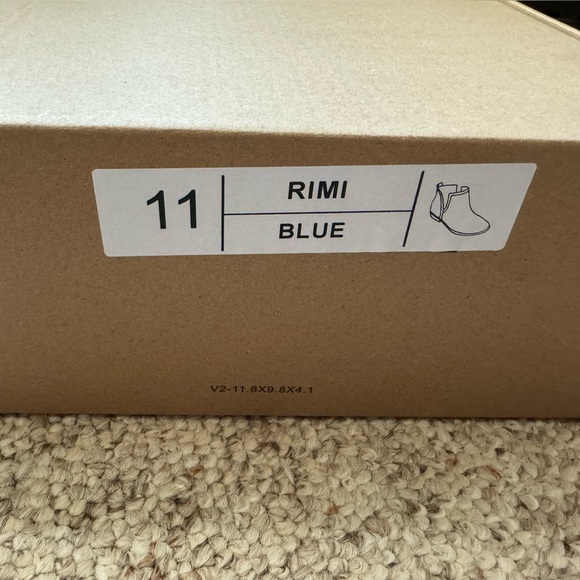 Rimi Blue ankle booties NWOT, never worn, size 11 Wide - Picture 2 of 11